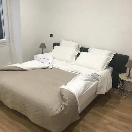 3p Port Sea View * Nizza